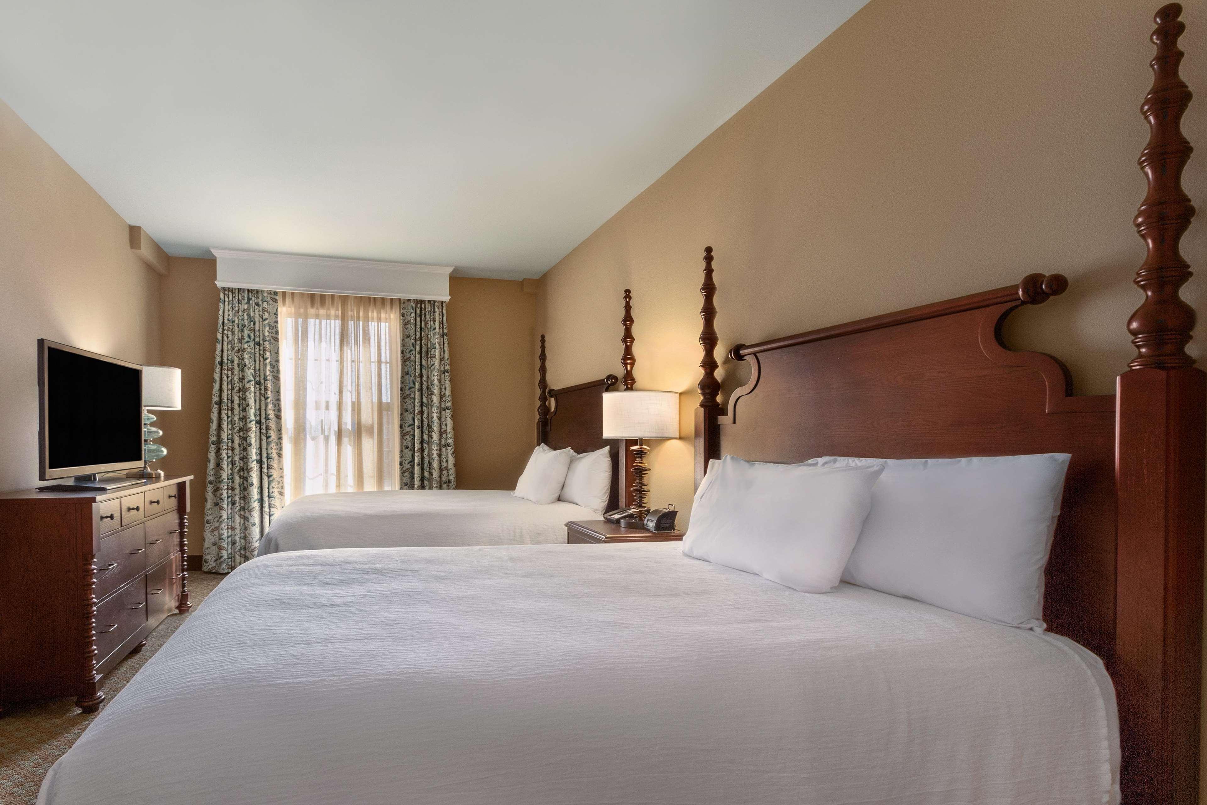 Embassy Suites Savannah Historic District Екстер'єр фото