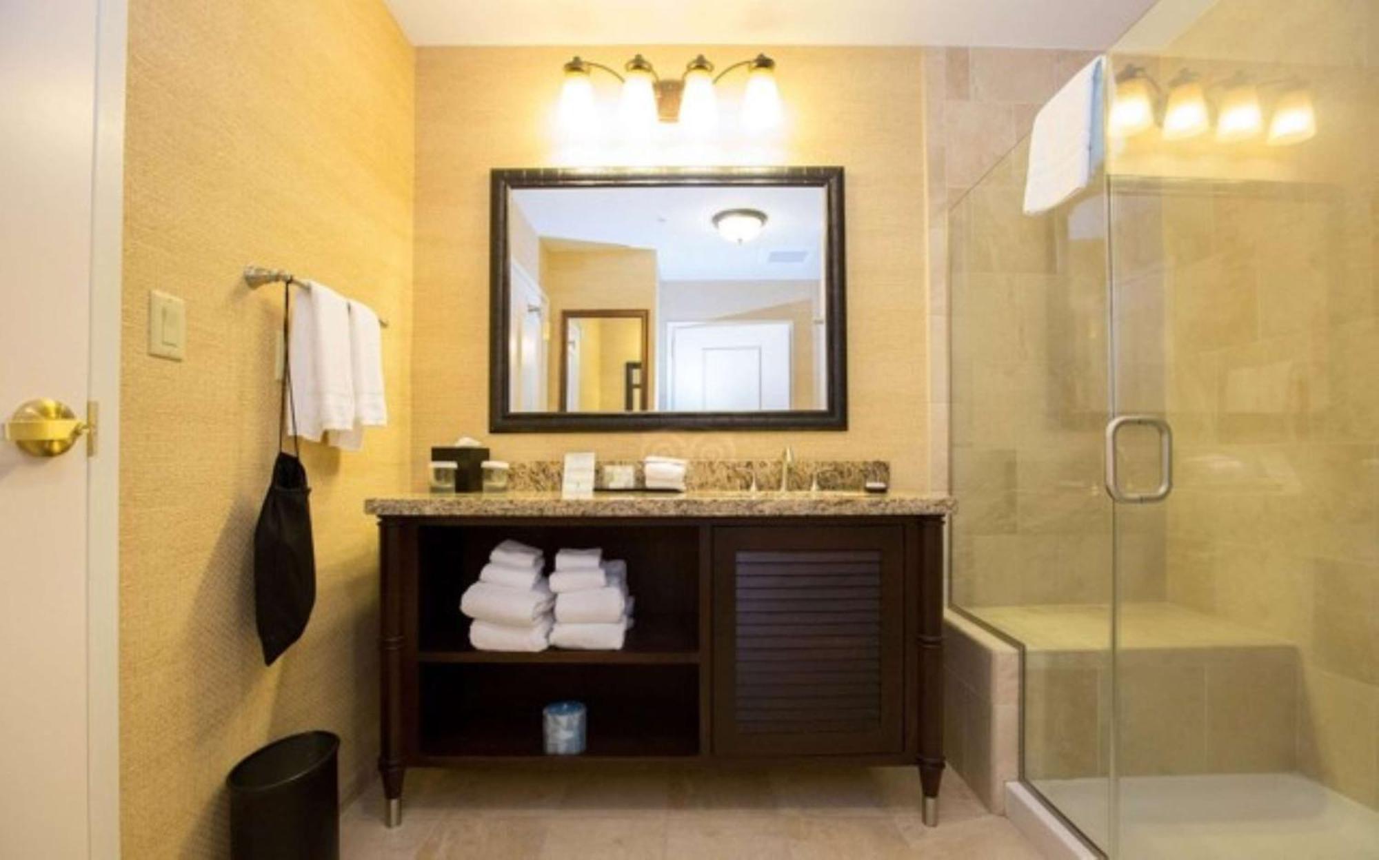 Embassy Suites Savannah Historic District Екстер'єр фото
