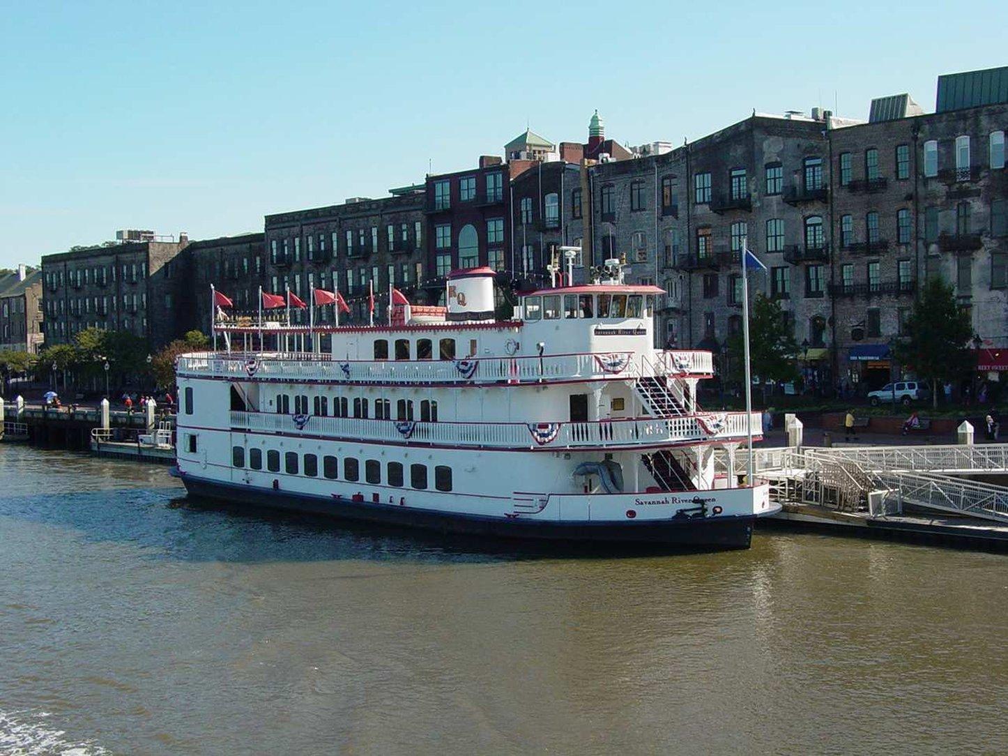 Embassy Suites Savannah Historic District Екстер'єр фото